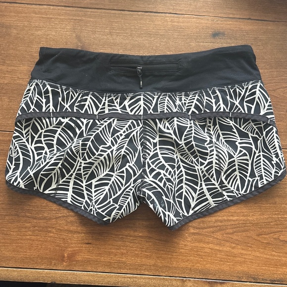 Lululemon Speed Short - original style - Picture 1 of 3